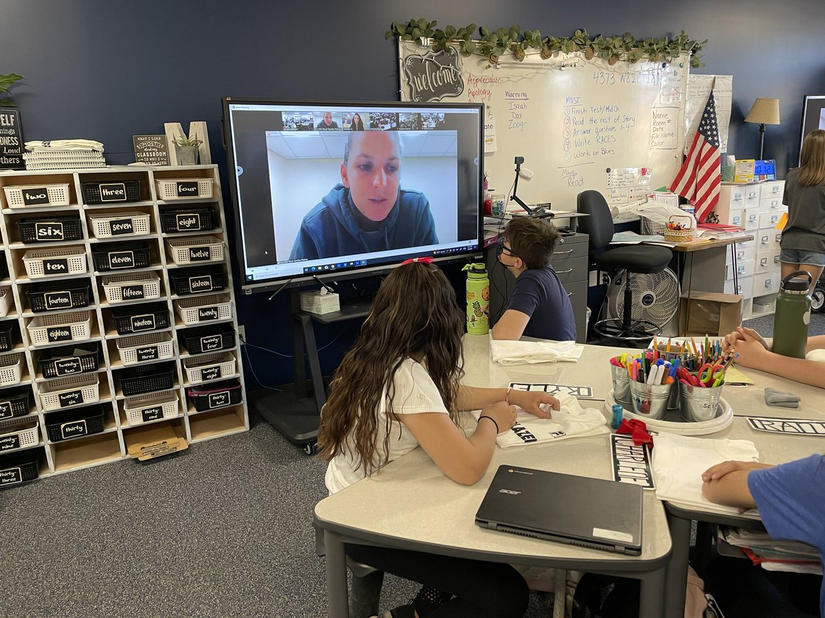 Soecial thanks to <a href="/FILAUSA/">FILA</a> <a href="/FILAtennis/">FILA Tennis</a> <a href="/KaPliskova/">Karolina Pliskova</a> for zooming with our 5th grade students today! The entire Gerald Ford community is rooting for you Karolina! #FordFalcons #AlwaysDoYourPersonalBest #DSUSDpride #FalconAwesome #bnpparibasopen #FILA