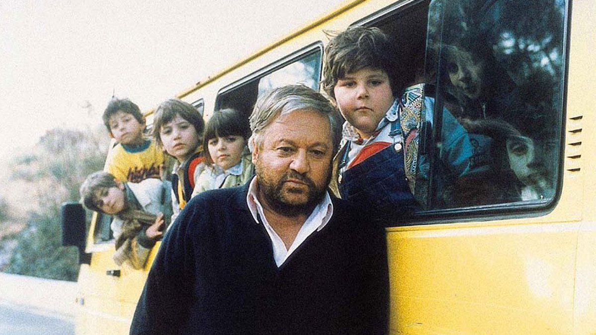 belfiore_ale's tweet photo. Io speriamo che me la cavo•
Un grandissimo #PaoloVillaggio in una interpretazione che non ci consente di rimanere indifferenti alle problematiche dei bambini e del sociale. Per la regia di #LinaWertmuller #iosperiamochemelacavo #1992 #professo’ #cine34 https://t.co/b7soARbIGK