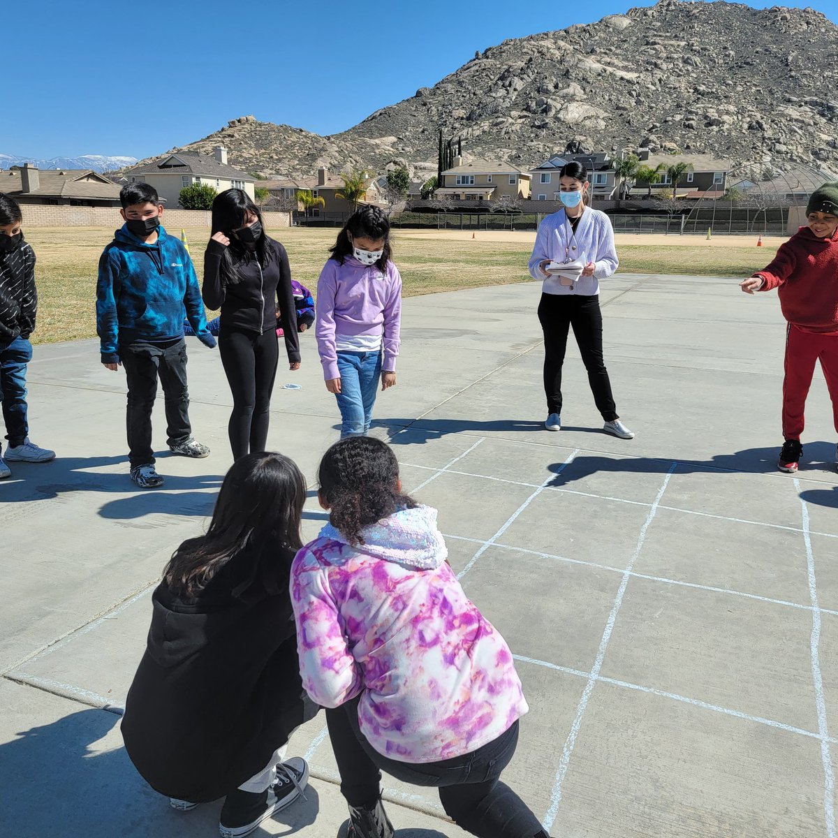 SweetScholars's tweet photo. Mrs. Martinez's Scholars spent some much needed group bonding time working together to cross the grid of awesome! #Trust #TeamWork #SEL #FalconFocus @FalconsAvalon https://t.co/wuGWrOG0jN