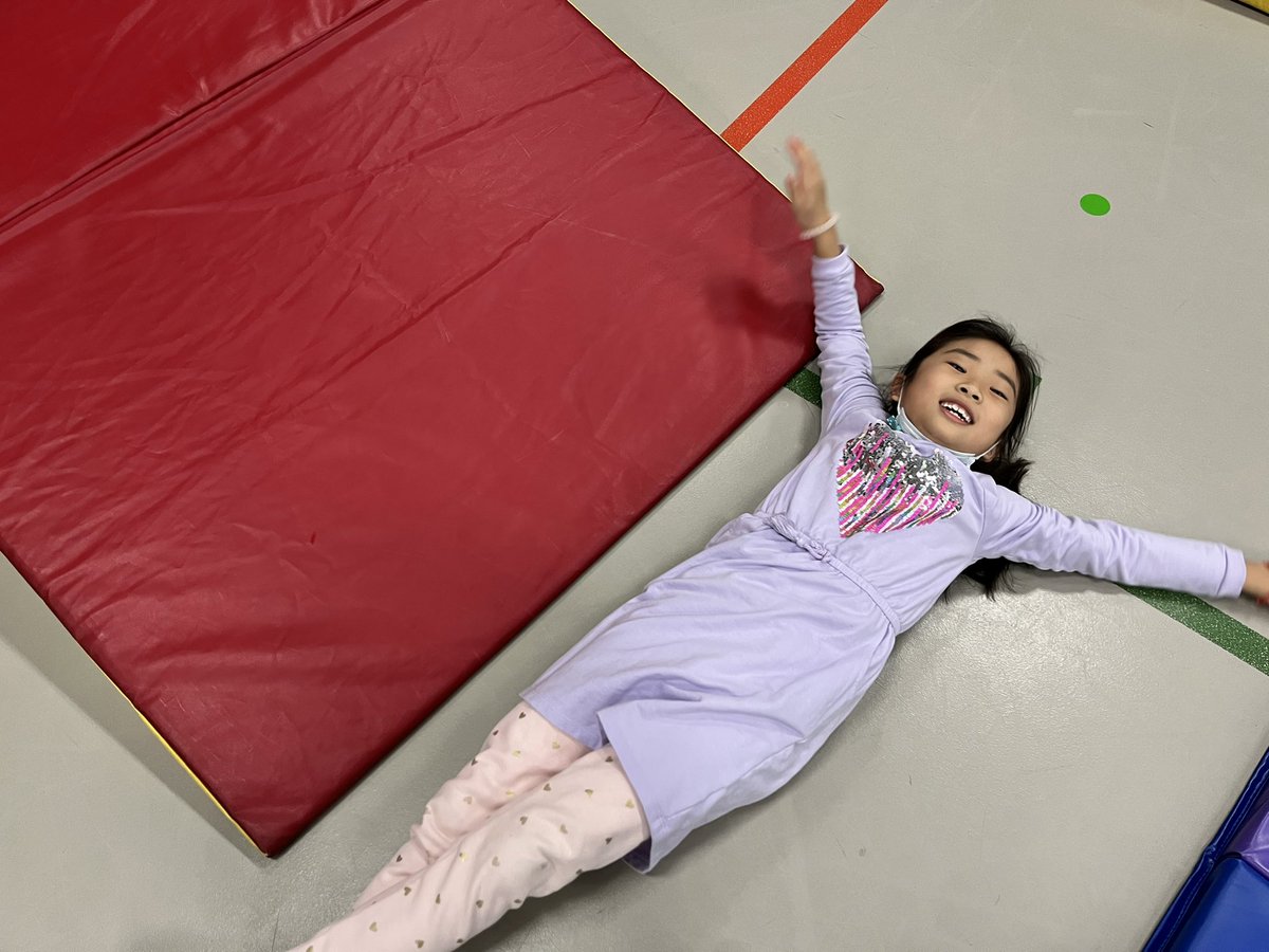 MsWhitt_Teaches's tweet photo. Gymnastics Stations are the best!! @rockenbaughES https://t.co/rMeZJ7Tg7X