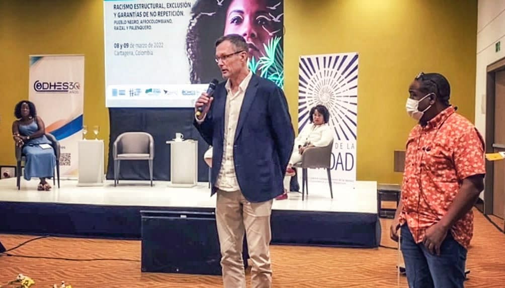 AlEmbajadora's tweet photo. ¿Racismo estructural ¿qué es? Comunidades étnicas lo explicaron en evento con @ComisionVerdadC en #Cartagena: Por ejemplo, en el #CanalDelDique están expuestos a criminales con agenda política, hay asesinatos en lugar de restitución, amenazas en vez de seguridad. ¡Verdades duras! https://t.co/98Pz31sm3a