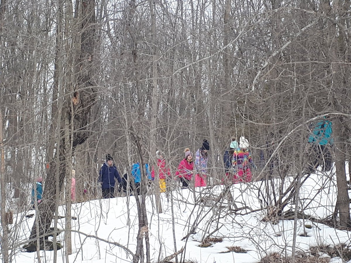 My favourite part of this day was hanging out with the grade 1/2 folks from <a href="/FESFalcons_LDSB/">Fairfield Elementary</a> thank you for a great day <a href="/gouldlake_LDSB/">@gouldlake_LDSB</a> <a href="/LimestoneDSB/">Limestone District School Board</a>