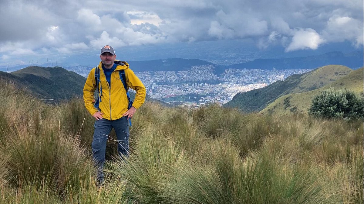 kevinflinttn's tweet photo. 2-years ago, I was forced to stand still by a virus. Now I am able to climb mountains & visit cities that I have not had access to. Let’s explore together!📸: @SouthHighlander #ecuador #pichincha #quito #quitoecuador #andesmountains #optoutside #visitecuador #bpmag #ecuadortravel https://t.co/FuDeMbFIAQ