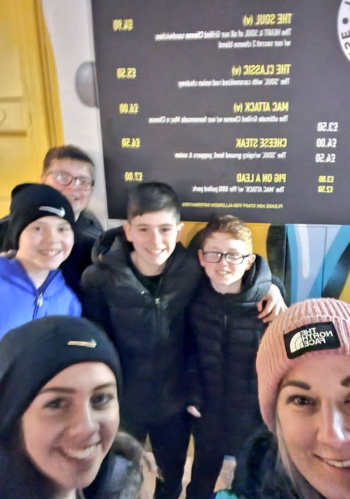 WHS_SSOS's tweet photo. We had a great night at @ManCity vs @Sporting_CP

Thanks @pe5sportstours ⚽️🌟👍 https://t.co/OkKlV9a9hC