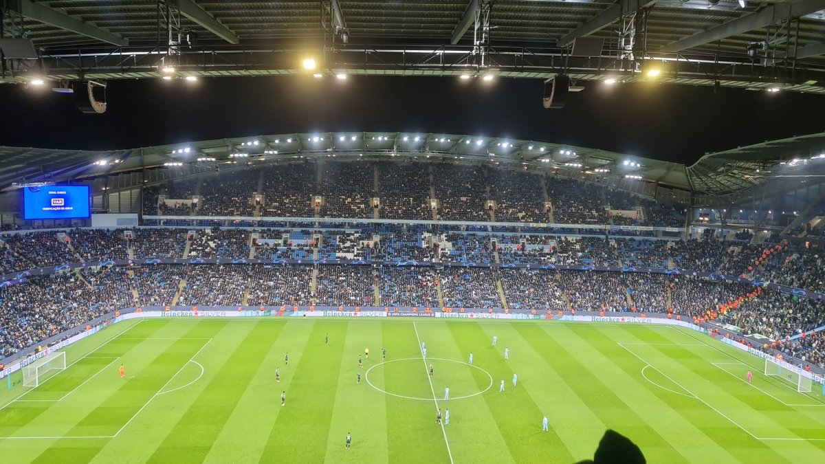 WHS_SSOS's tweet photo. We had a great night at @ManCity vs @Sporting_CP

Thanks @pe5sportstours ⚽️🌟👍 https://t.co/OkKlV9a9hC