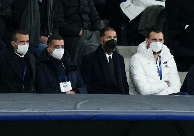 RM4Arab's tweet photo. أخبرهم من هو ريال مدريد، أخبرهم من هو سيد هذه البطولة، أخبرهم أنه بالفعل (90 دقيقة في البرنابيو طويلة جداً)

#هلا_مدريد 🤍🤍 https://t.co/5V8rdzGGOt
