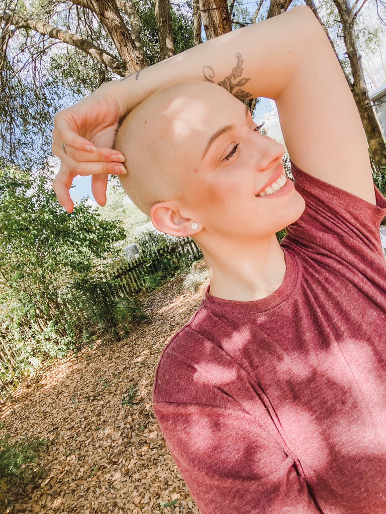 nikolexoo's tweet photo. I never thought I would consider getting a head tattoo🤷🏼‍♀️ https://t.co/KhjCp8QNlg