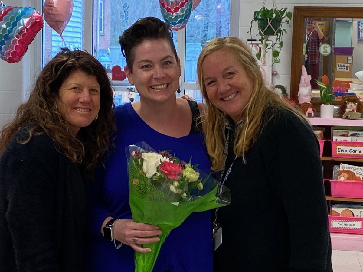 paulamott13's tweet photo. Want to see a one-of-a-kind amazing #teacher(asst- I have a hard time saying that bc these ladies TEACH their ❤️out) friend, hug giver, boo-boo fixer, tear wiper, make all things better lady? You found her Congratulations, Maura Zimmer! @LinkhornParkES #TeacherAssistantoftheYear https://t.co/RKPKKRqAhw