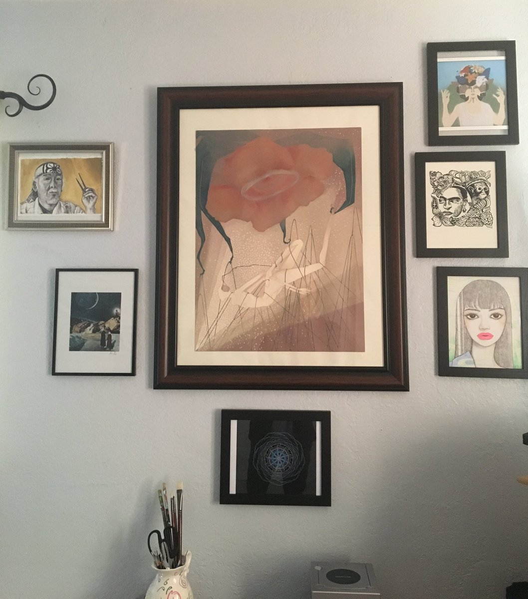 0Zenti's tweet photo. @ryanis___ Friend’s art, graff stickers, comics, pokemon cards, sport cards, limited tees, a kaws 6in collectable, retro pokemon games https://t.co/mSNhHvFDEq