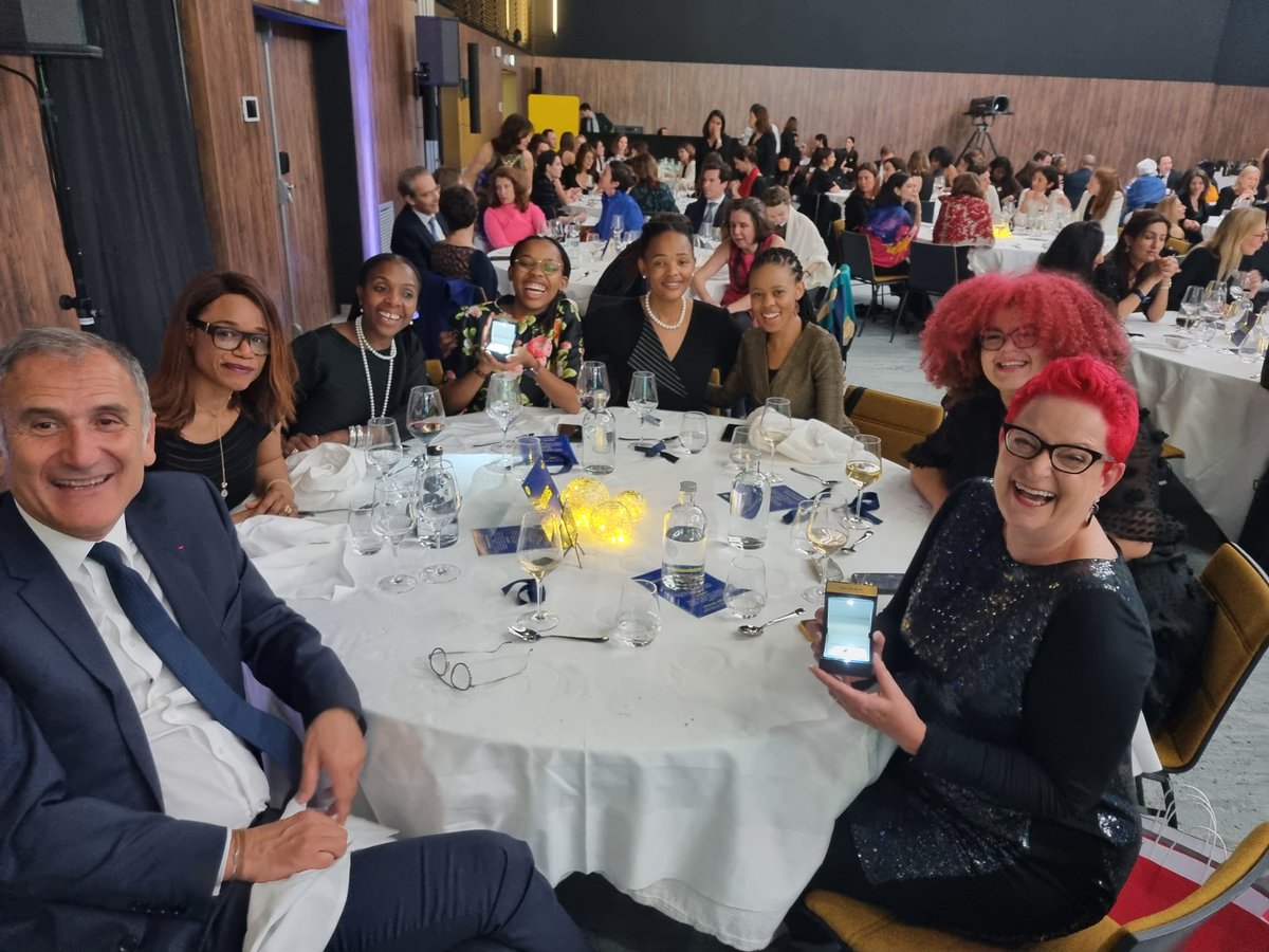 RSAinFrance's tweet photo. This was on the occasion of 10th Anniversary #JFD Gala Dinner in Paris under the high patronage of the President of the French Republic. An honour for the South African Embassy to be part of this precious moment for @mtutorworld, alongside @Guy_mm & @Dr_Black at the #WinningTable https://t.co/GaJRMi3D0k