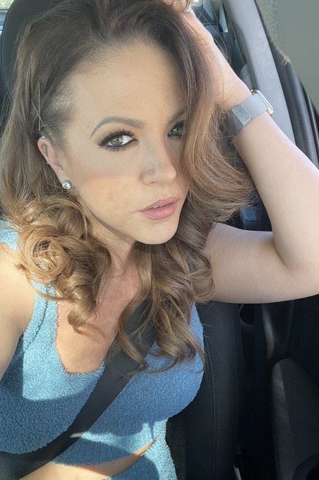 Mommy is here :) https://t.co/OsgOVSoQ5v