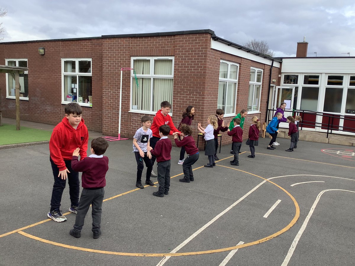 AllSaintsTraff's tweet photo. Fabulous dancing today from our Year 1 &amp; Year 6 children, preparing for our special Mass this Friday #StPatrick #lovingeverybody #helpingeachother #classmass ❤️💫🎼☘️ https://t.co/jyV6ZfxBNF