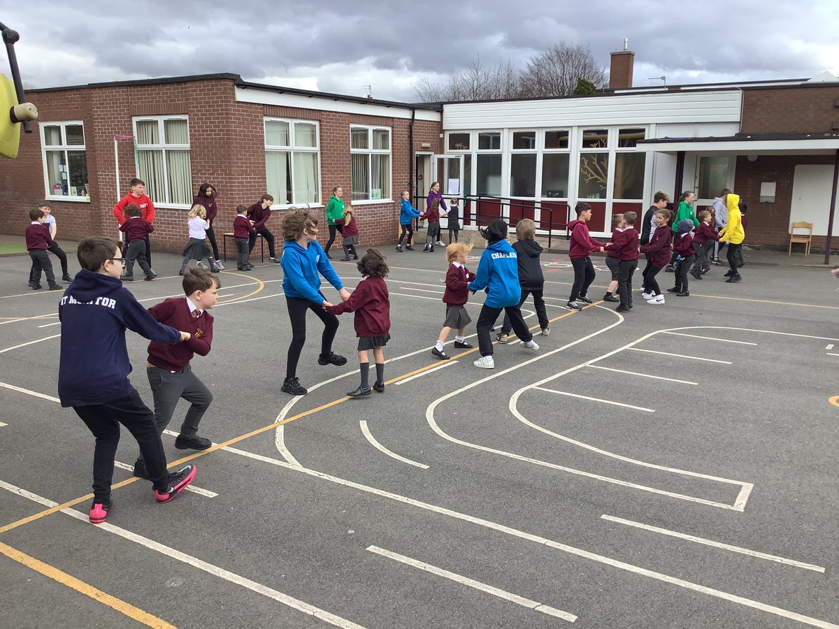 AllSaintsTraff's tweet photo. Fabulous dancing today from our Year 1 &amp; Year 6 children, preparing for our special Mass this Friday #StPatrick #lovingeverybody #helpingeachother #classmass ❤️💫🎼☘️ https://t.co/jyV6ZfxBNF