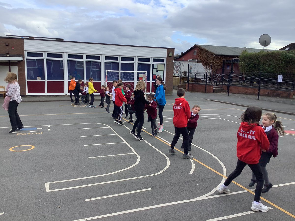 AllSaintsTraff's tweet photo. Fabulous dancing today from our Year 1 &amp; Year 6 children, preparing for our special Mass this Friday #StPatrick #lovingeverybody #helpingeachother #classmass ❤️💫🎼☘️ https://t.co/jyV6ZfxBNF