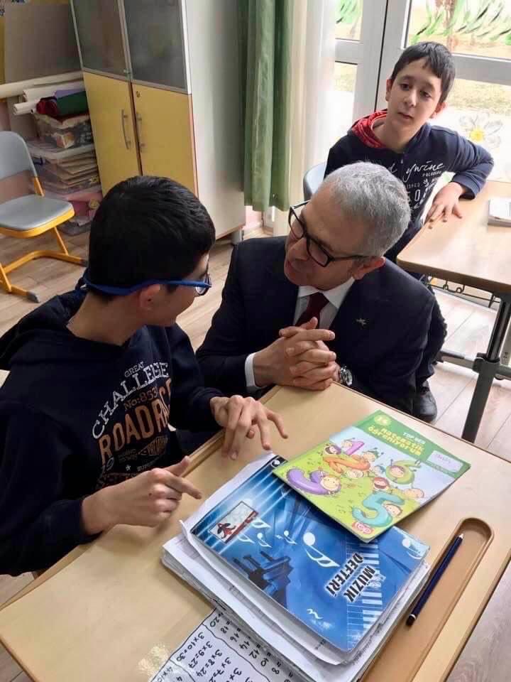 drsinanibis's tweet photo. Serebral palsili çocukların anne ve babaları elele verip Serçev'i kurmuş. Hepimiz birimiz için, birimiz hepimiz için varız. #sercev #serebralpalsi https://t.co/GMOntNE8MG