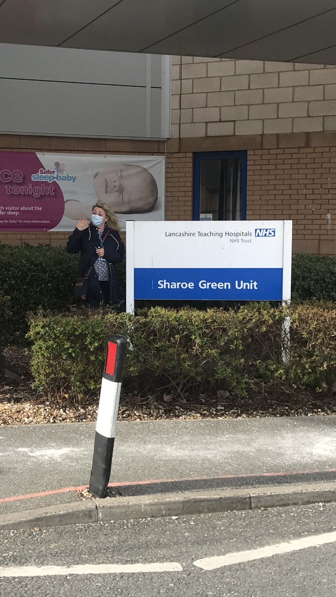 katrinajrigby's tweet photo. Wishing @rhubarbgin a wonderful,happy & well deserved retirement! 26 years @LancsHospitals #studentmw #communitymidwife #researchmidwife 2 degrees @UCLanMidwifery #publishedauthor Thank you for your service & the difference you’ve made. https://t.co/ZMdIpvO31H