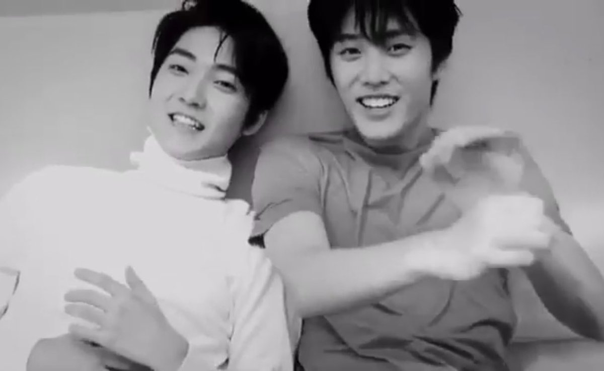 KVNFEED's tweet photo. "you are my soulmate" https://t.co/14dVO1g66h