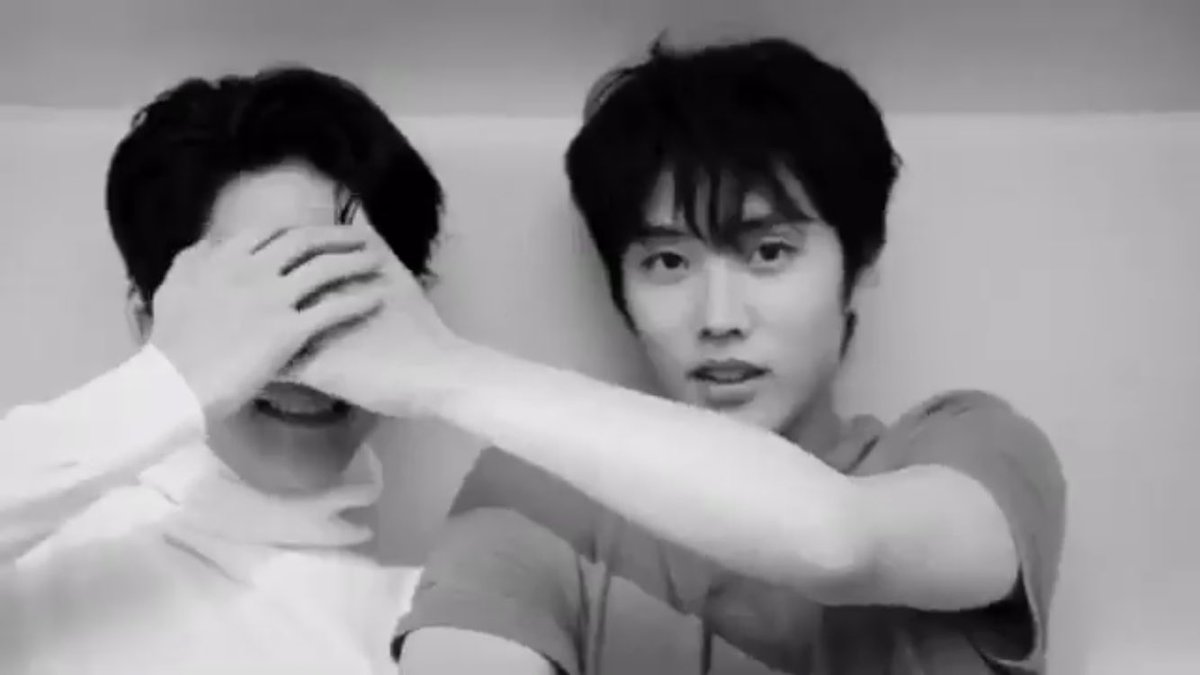 KVNFEED's tweet photo. "you are my soulmate" https://t.co/14dVO1g66h