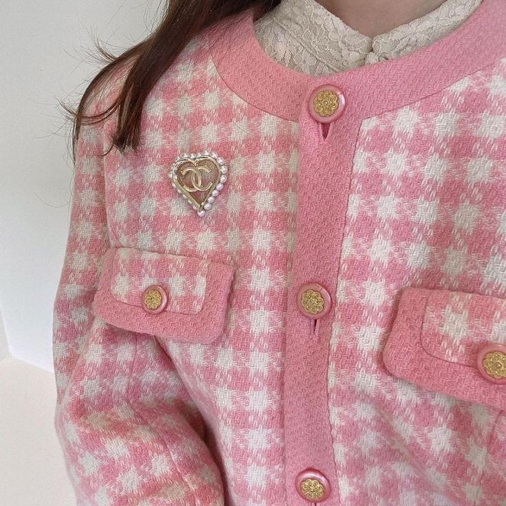 pjmstudies's tweet image. 💌 ⌕ search: #studytwt 

— Geovana,2007 🎀*:∘ 
— She/Her
— medicina
— 9° ano
— história,livros, música...&amp;gt;3