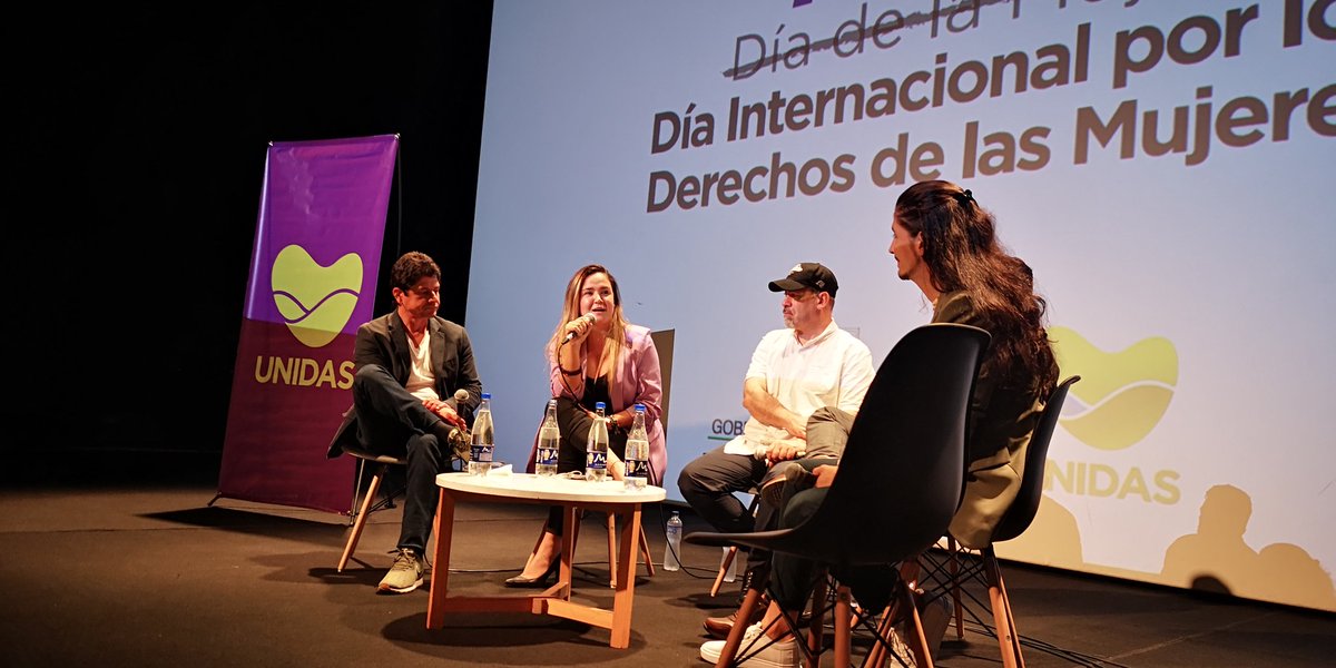 MujeresAnt's tweet photo. 'Vemos en @caballitodeamar una oportunidad única de decirle a los hombres que las masculinidades son aprendidas y son susceptibles de transformación, los hombres pueden y están llamados aprender y apropiar otras formas de la masculinidad' 🎙️@NatyVelOs https://t.co/4e1qe24leM
