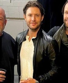 acklesday's tweet photo. #that look deserved to be seen more https://t.co/vRZuxUQq02