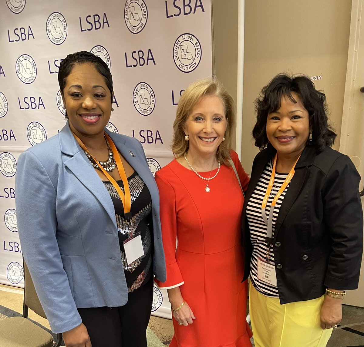 tlwmoore's tweet photo. What an honor and privilege to meet and chat with both @FirstLadyOfLA & @KimHunterReed, at the @LSBALeads 2022 Convention! Both Keynote Speakers were great! 💯🤗#EverydayExcellence #Literacy #ProfessionalDevelopmentMatters https://t.co/Mrhb6zQD4H