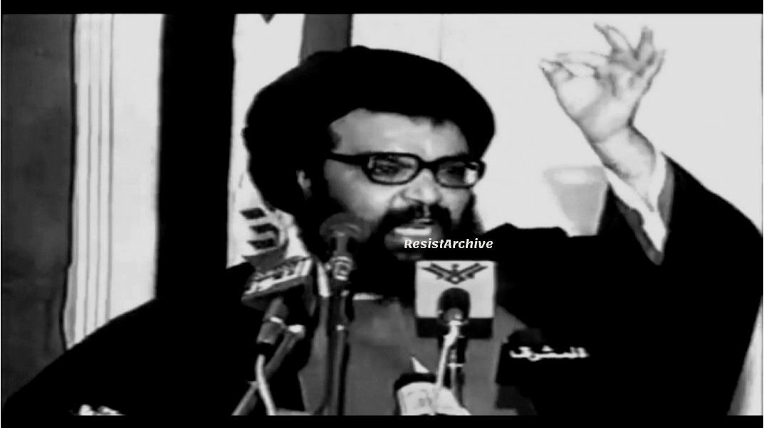 '

*فــي عــيـــد الـمــعلــم..*. 
*الـتـحـيّة ڪلّ التــحيّــة لــروح أستــاذنـا و معـلّـمـنا و قدوتنــا و مـولانــا الشــهيد الســيّد عبـاس الموسوي رضوان الله تعالى عليه والتـحيّة لڪـلّ معلّـمٍ مـجاهــدٍ فـي سبـيل أداء رسـالـتـه السـاميـة♥"*

#عيد_المعلم