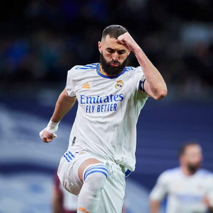 KingAluan's tweet photo. Call him #BENZEGOAL @realmadriden 🤍🤍🤍✊🏽✊🏽✊🏽 https://t.co/enpS03r9CP