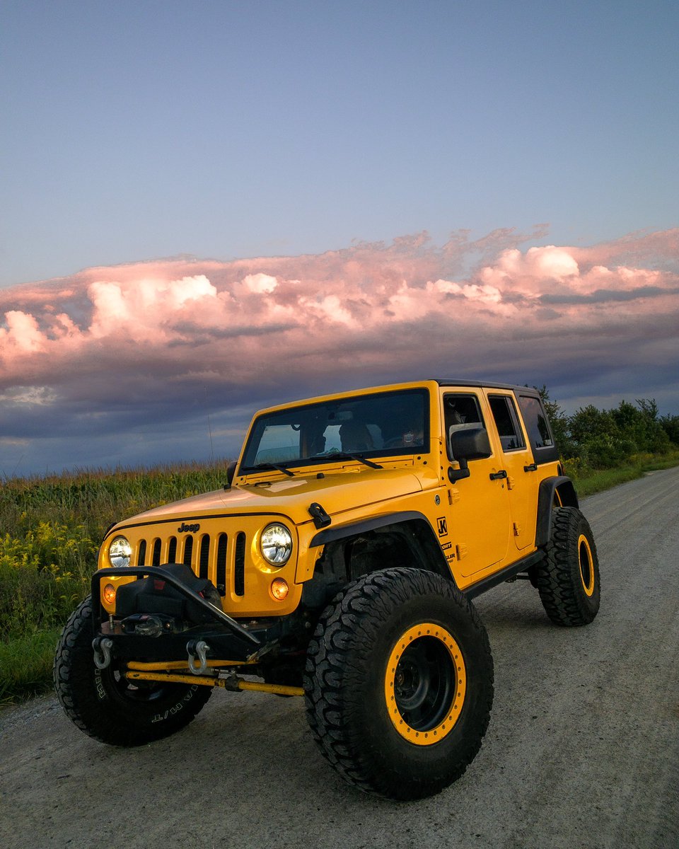 My Jeep will never be this clean again … ya know, cause of the trail damage that’s happened since 😅 #throwback