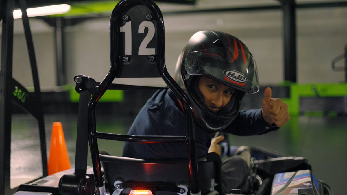 AndrettiKarting's tweet photo. Thumbs up for Wednesdays!👍👍👍
#SuperTrackWednesday - Experience our TWO tracks combined into one HUGE 2,000 feet of twists and turns!
#family #kids #attraction #funtime #thingstodo #karting #gokarting #race #track #speed #racing #adrenaline https://t.co/XYC0mN7BMb