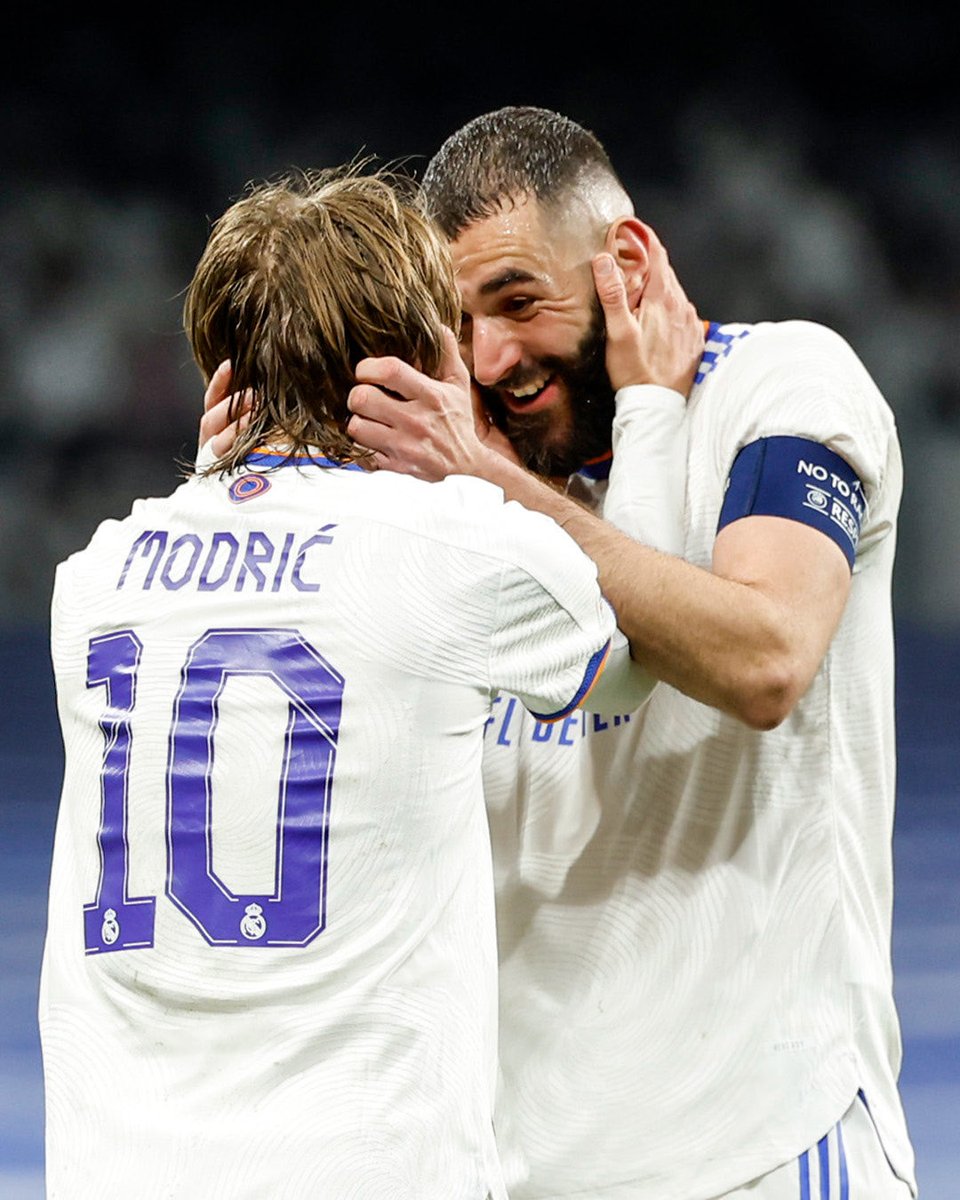 RealMadrid_FR's tweet photo. Ne prenez jamais votre retraite 
Vous êtes éternels ♥️  
#lukita #kb9 #HalaMadridYNadaMas https://t.co/1BgpIAMKUb