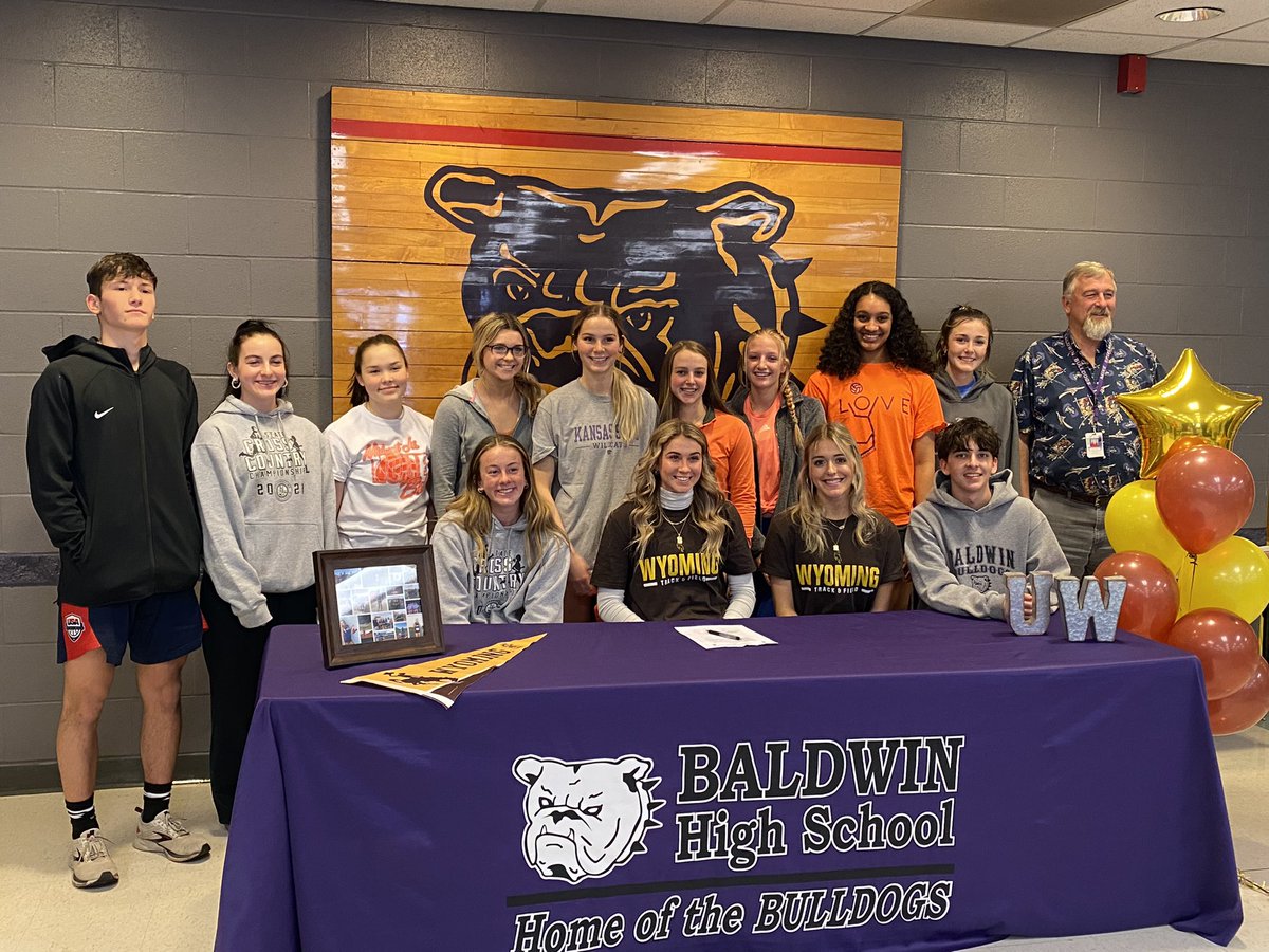 BHSBulletin348's tweet photo. Senior Izzy Harvey signed today to compete in Track &amp; Field at the University of Wyoming. Harvey has a 3x State placer and a State champion for BHS. She will be a long sprinter at Wyoming, and major in Chemical Engineering with a minor in Biomedical Engineering #BulldogBoast https://t.co/LoXa27IFkN