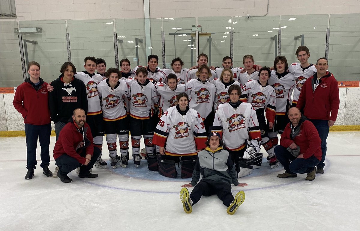 A great season comes to an end for the Crestwood Varsity hockey team