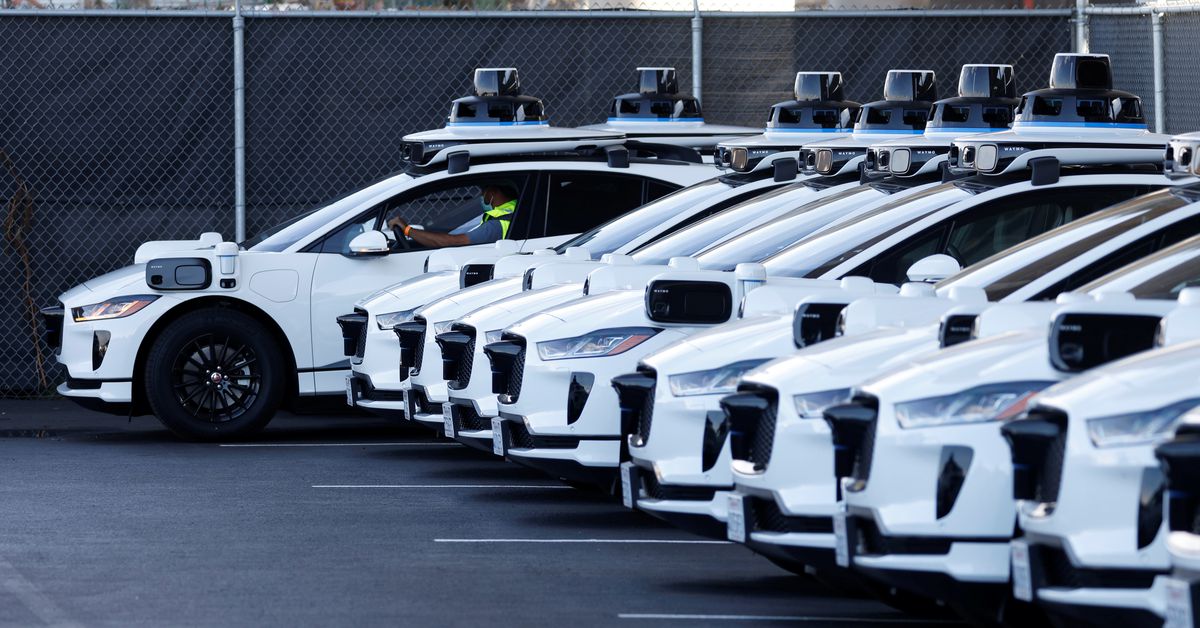 Reuters's tweet photo. California can set rules on electric vehicles, emissions -U.S. EPA https://t.co/nqMocTpsdy https://t.co/8BZ1JFgW6A