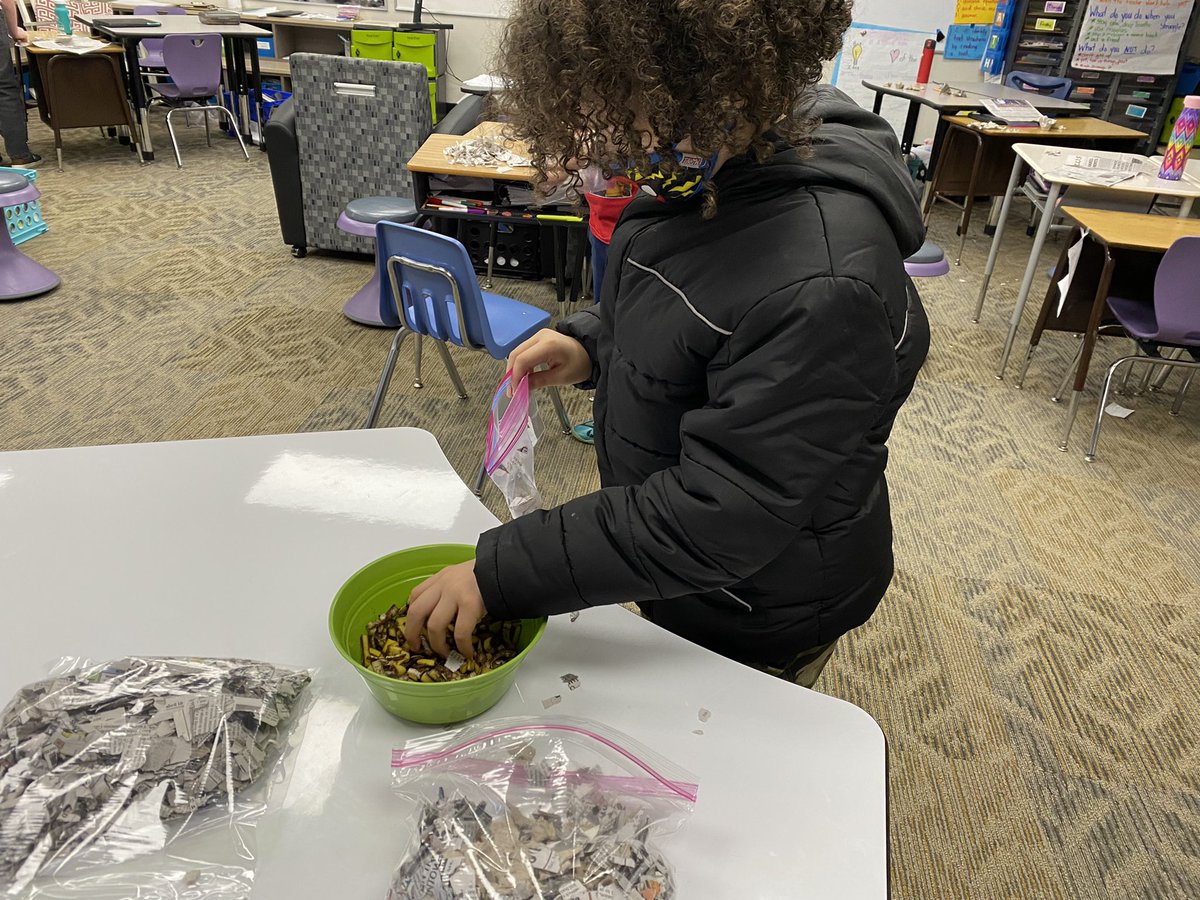 banders85's tweet photo. Taking questions during a class discussion on rock layers put to a hands on opportunity! (Plus a bonus 2nd grade small group.) Hey there mini compost bags, break it down! @PatriotsWalnut #4thgrade #compost  #studentgarden #foodwaste https://t.co/Pd3kRSOY05