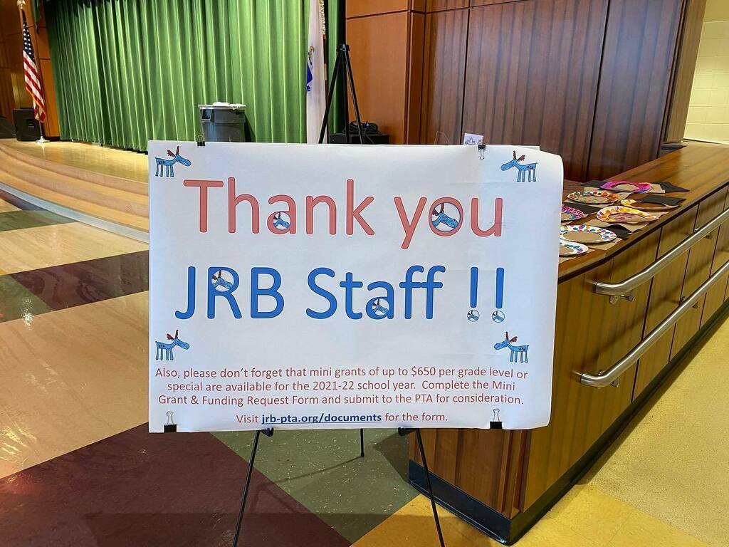 principal_north's tweet photo. Thank you PTA and parents for a wonderful Staff Appreciation Lunch. You guys out did yourselves again, and we are so grateful! #hereatjrb https://t.co/uQytEvNnth https://t.co/hb3HlfGrph