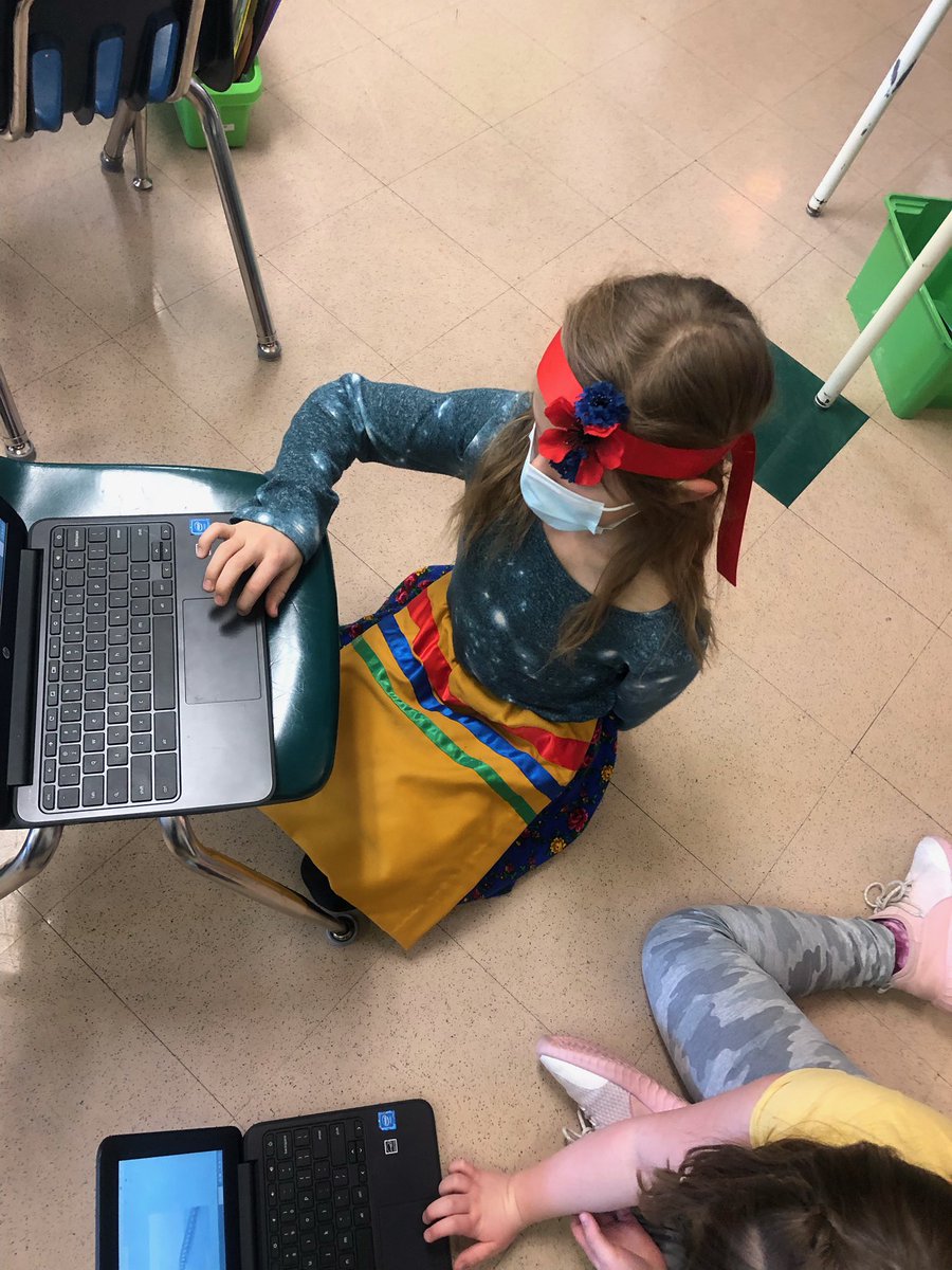 GoodShepherdECS's tweet photo. Students at Good Shepherd wore yellow and blue today to show support for our brothers and sisters in Ukraine. They were also involved in many class activities to commemorate this day. #ecsdfaithinspires https://t.co/YCycc1Q2bf