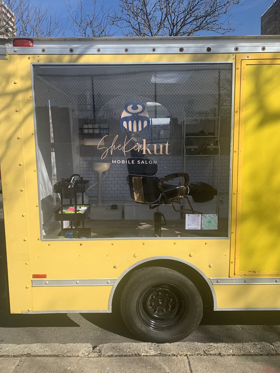 KenVaDel's tweet photo. When I quit my job, I knew it would be scary. All I knew was that I had an idea and nothing to lose. Now 10 months later, I have my own business in my own little yellow truck😭
Follow me on IG:shekenkut  #grateful #mobilebarbershop #queerbarber #brooklynbarber https://t.co/VYa4azIFQY