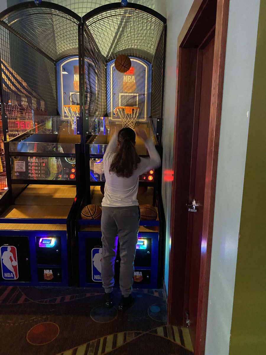 Owens_WBB's tweet photo. Blowing off some steam before we start playing tomorrow with some Laser Tag, Video Games, and Air Hockey! 🅾️🏀🎯 https://t.co/cqoQI2HFrP