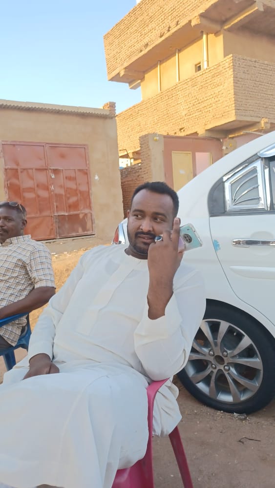 الشين سيدو بالشيـن أحذرو تعابُوهـو 
وجاهلكـم علي سمح الخِصال ربُّوهـو 
النـي قالو لي النـار  و الولد لي ابوهـو 
والحق قالو حار ان ترضو وان تابوهو