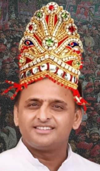 <a href="/yadavakhilesh/">Akhilesh Yadav</a> हज़ार बर्क़ गिरे लाख आँधियाँ उट्ठें 

वो फूल खिल के रहेंगे जो खिलने वाले हैं 

आज उत्तर प्रदेश के मुख्यमंत्री <a href="/yadavakhilesh/">Akhilesh Yadav</a>
जी बन चुके हैं।