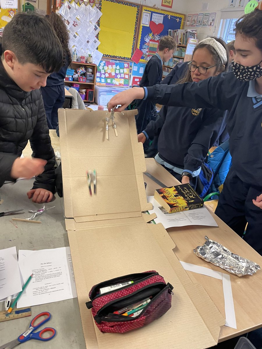 msomearasclass's tweet photo. The boys and girls recently made a ski jumper using tinfoil and lollipop sticks as part of a STEAM challenge. We then held national finals at each table before the winners progressed to the ‘ski olympics’ ⛷ @MilfordNS82 https://t.co/SIG20PzhAC
