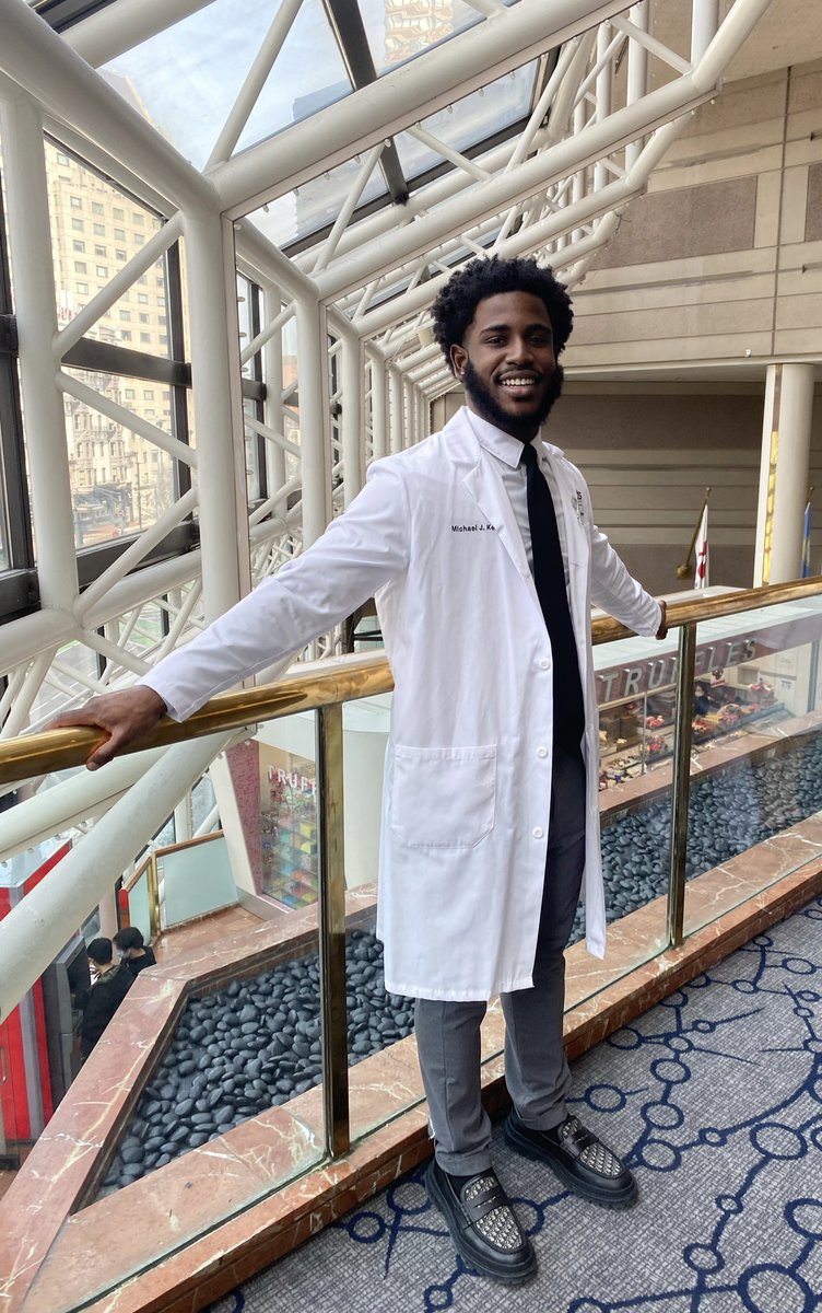 DoctorMK_'s tweet photo. Black Man White Coat. 🥼#DrMK Never give up on your dreams. 🙏🏾 https://t.co/DnMmUgj1SL