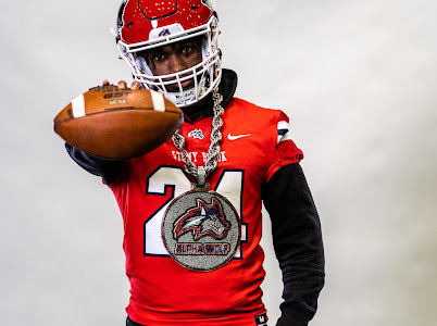 Thank you for the invite to ⁦<a href="/stonybrooku/">Stony Brook University</a>⁩ elite junior day ⁦<a href="/FBCoachCollins/">Bryan Collins</a> ⁦<a href="/Coach_Priore/">Chuck Priore</a>⁩ ⁦<a href="/CoachHach/">Matt Hachmann</a>⁩. This was a great experience and looking forward to future growth. ⁦<a href="/coachba81/">Bill Ashton</a>⁩ ⁦<a href="/Coach_Perrino/">Coach Perrino</a>⁩