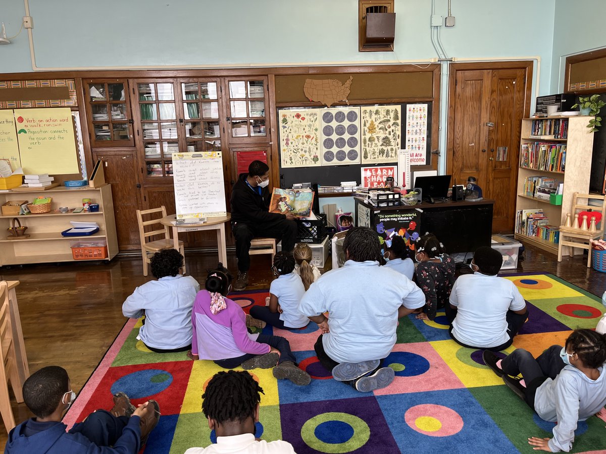 #ReadingMonth is happening now at Edison. Mr. Kurtz's Montessori class welcomed not 1, not 2, but 3 special guest readers today! Thanks to Mrs. Jamison, Principal Murphy and Mr. Flowers for visiting the class and sharing some incredible stories. <a href="/Detroitk12/">DPSCommunityDistrict</a>