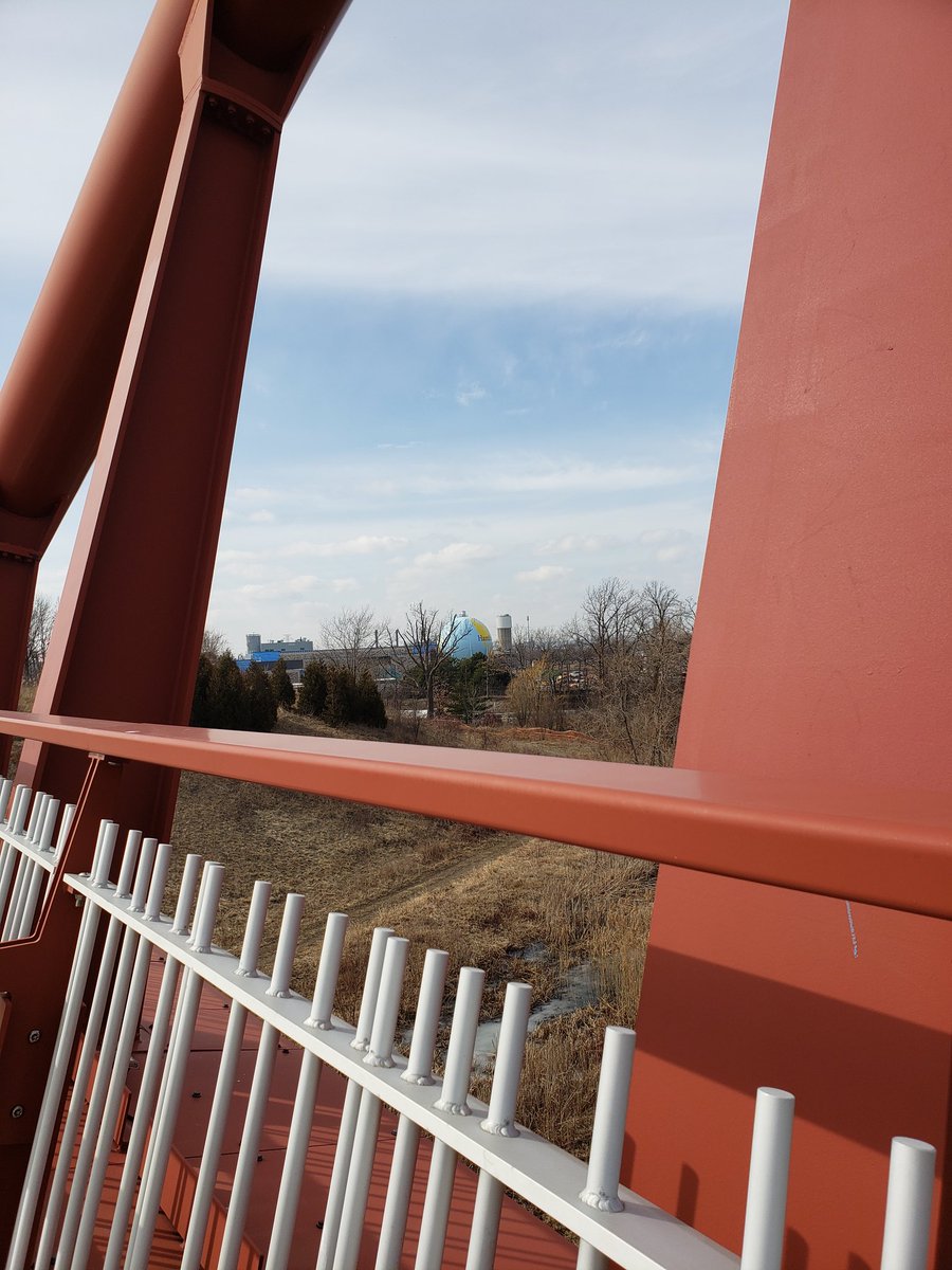 marilynarcher28's tweet photo. Views from the Red Bridge #hamont today #hamilton #ontario #canada 🍁
#TheRedBridge #photography #bridgephoto #photooftheday https://t.co/PIS3uPQwsl