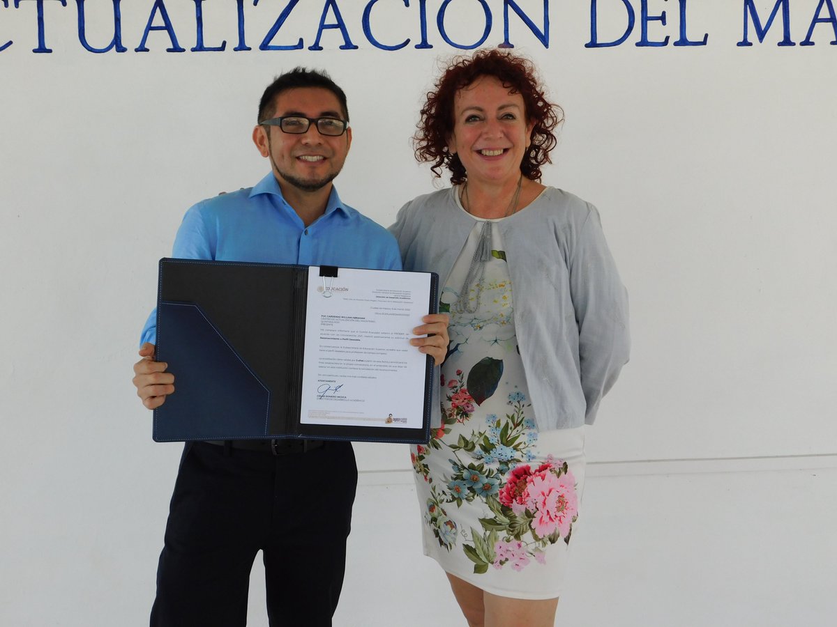 CAM_Chetumal's tweet photo. Un muy merecido reconocimiento al Mtro. William Abraham Puc Cárdenas, líder del Grupo de Investigación y Representante Institucional ante PRODEP, por la obtención de su Perfil Deseable. Nos sentimos muy orgullosos de su logro. ¡ENHORABUENA! 
#SomosCAM #SomosNormalistas 2/2 https://t.co/Bti45jtOXC