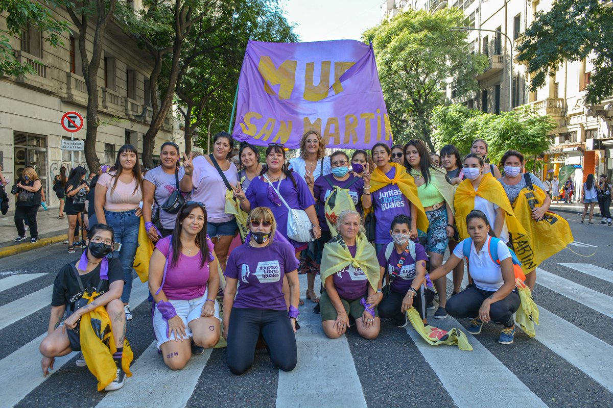 MUPArgentina's tweet photo. #8M Día Internacional de la Mujer Trabajadora | Junto a miles de compañer@s de todo el país, movilizamos para reclamar por el reconocimiento de nuestros derechos y la erradicación de la violencia.
@CeciGomezMirada
@cendra_andrea
@ConniePereda
#MUPPresente #MUPConTodas https://t.co/OACQB6Gya4