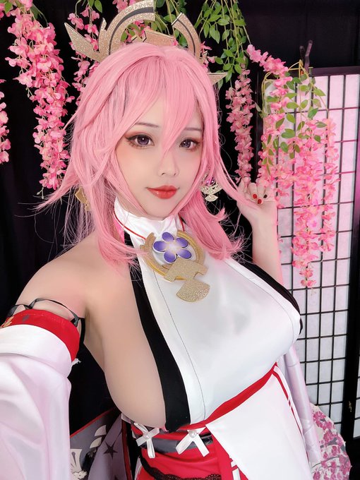 What should I have for dinner? Yae Miko ❤️ For April patr0n tier 3 ❤️ With pink hearts lingerie! https://t<a href="/tag/genshinimpact"class="tags"><span>#genshinimpact</span></a>