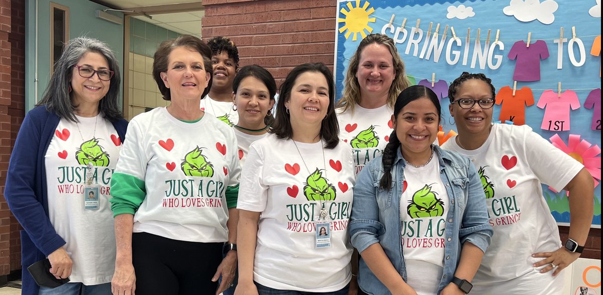 Celebrating Dr. Seuss Week!  ¡
Celebrando la Semana del Dr. Seuss!